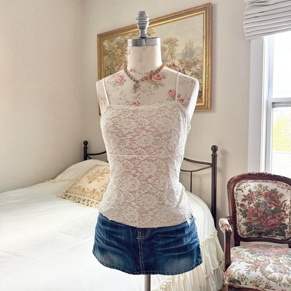 Y2K white lace cami New York and Company‎ size medium